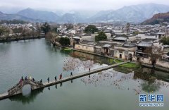 安徽黄山：雪润宏村